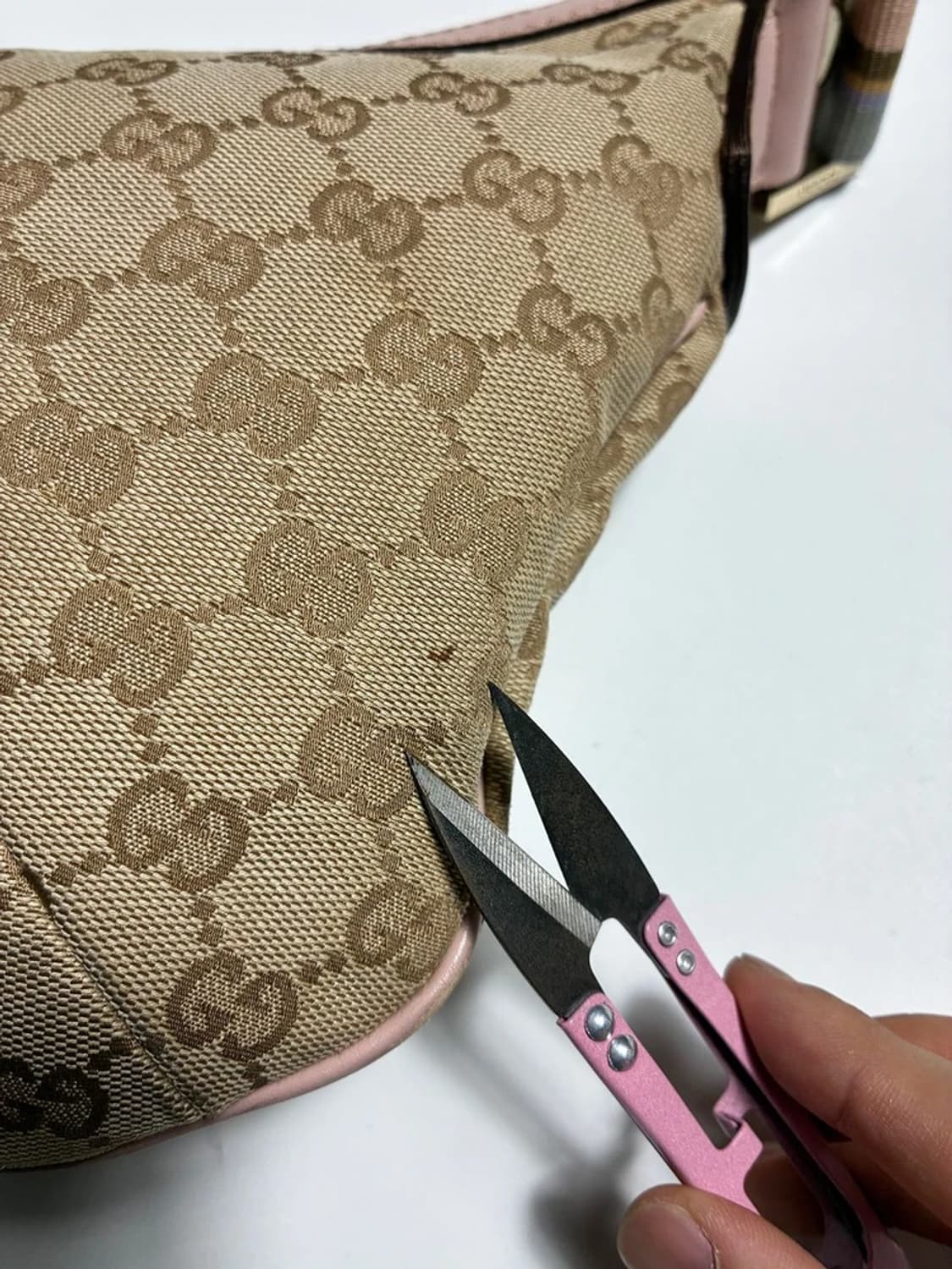 구찌 GUCCI 핑크 트리밍 캔버스 호보백 PR2302 상품이미지4