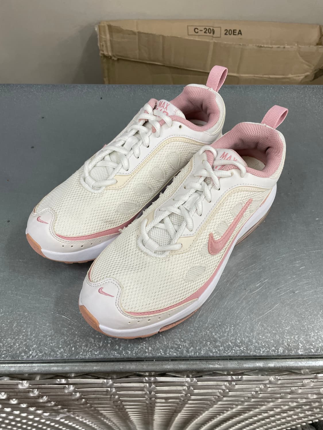 나이키 에어맥스 AP 화이트핑크 240 상품이미지2