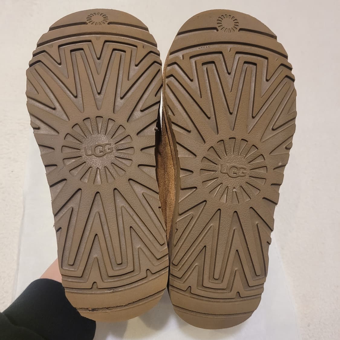 어그 타스만 230 상품이미지7