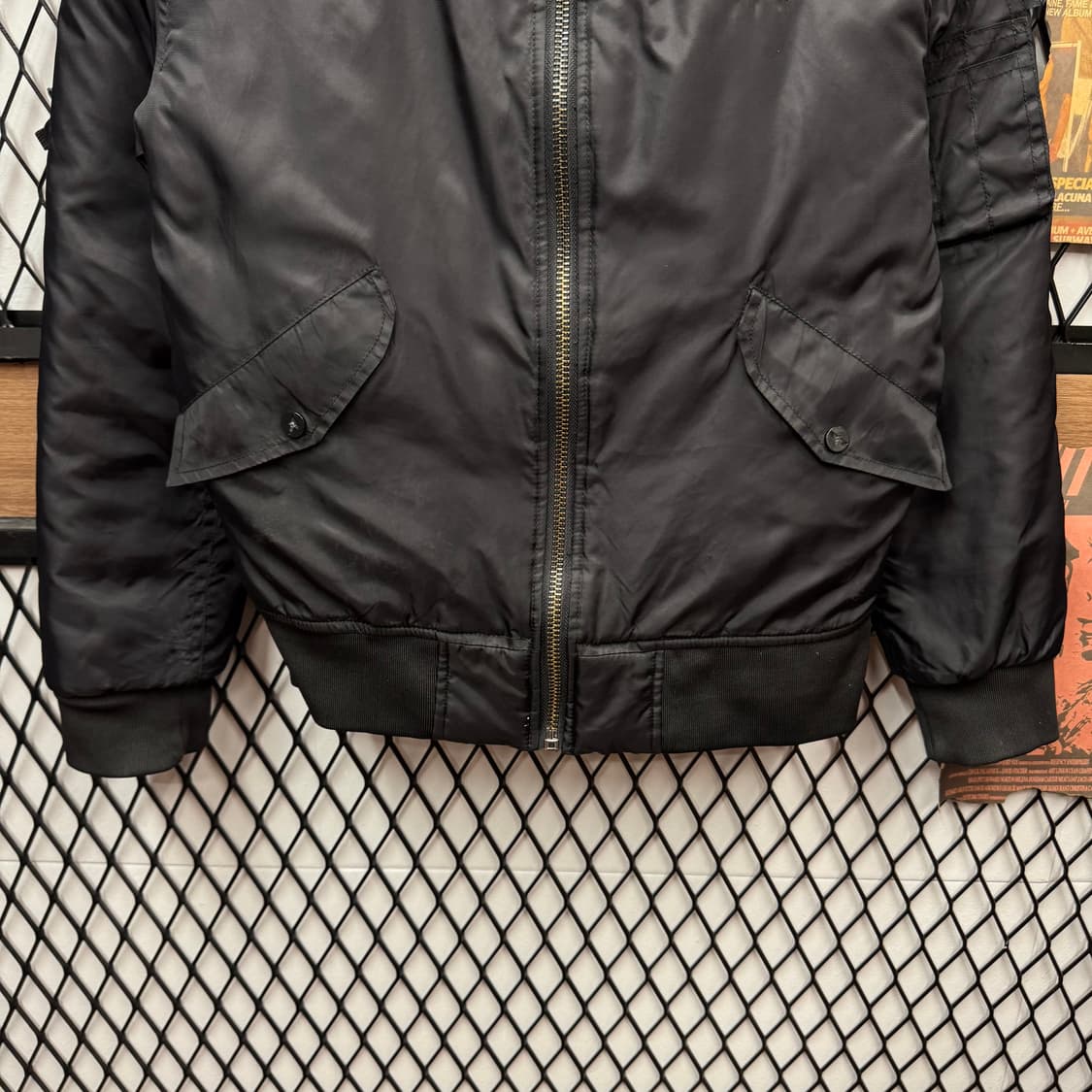 보이 런던 항공 점퍼 봄버 자켓 후면 빅로고 포인트 블랙 상품이미지4