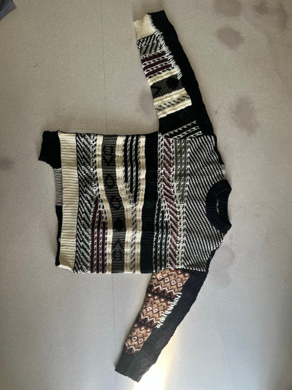 앤더슨벨 사우트론 자카드 크루넥 스웨터 XL팝니다 상품이미지1