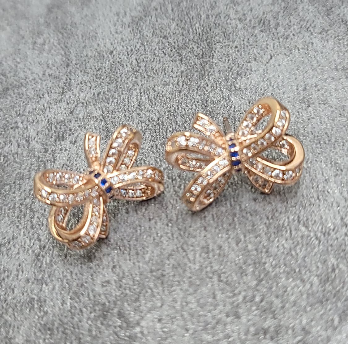 pave ribbon earrings 상품이미지1