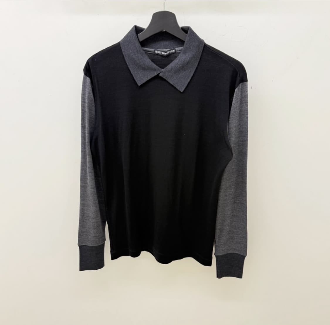 이세이미야케 맨 니트 폴로 상품이미지1