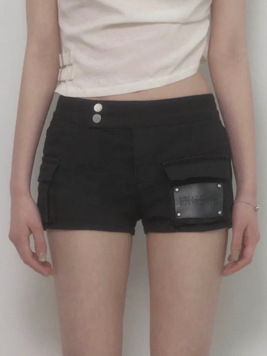 Leather Patch Cargo Short Pants (Black) 상품이미지1