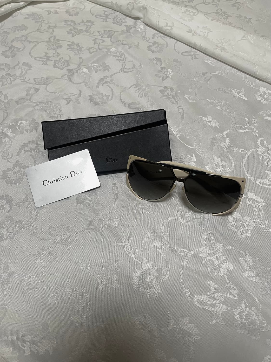 Christian Dior Enigmatic Sunglass 상품이미지1