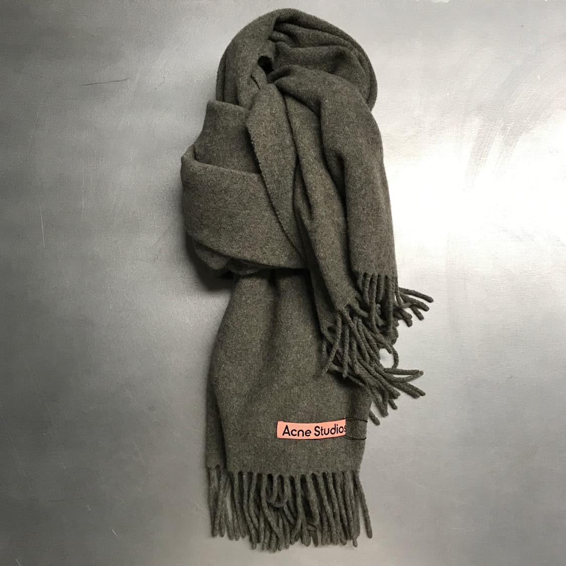 아크네스튜디오 머플러 상품이미지1