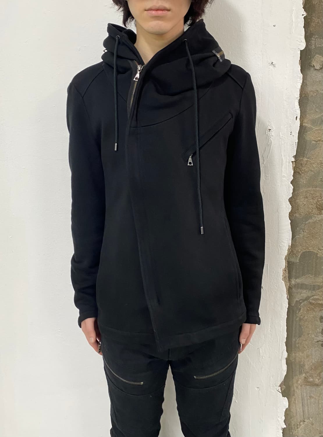 캐서린 햄넷 런던 비대칭 하이넥 자켓 상품이미지3