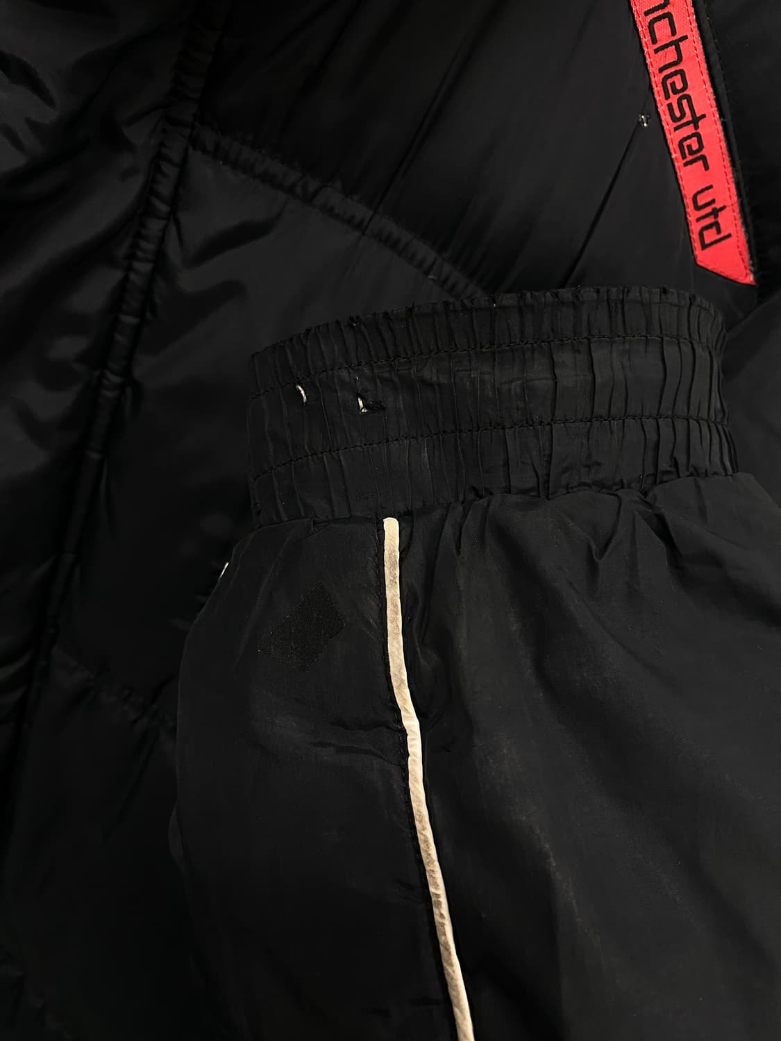 08-09 맨유 나이키 AIG 패딩 L-XL 상품이미지6