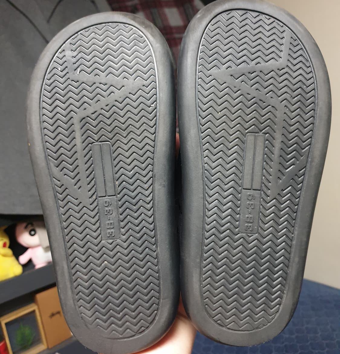 양털 패딩 슬리퍼 블랙 (245) 상품이미지5