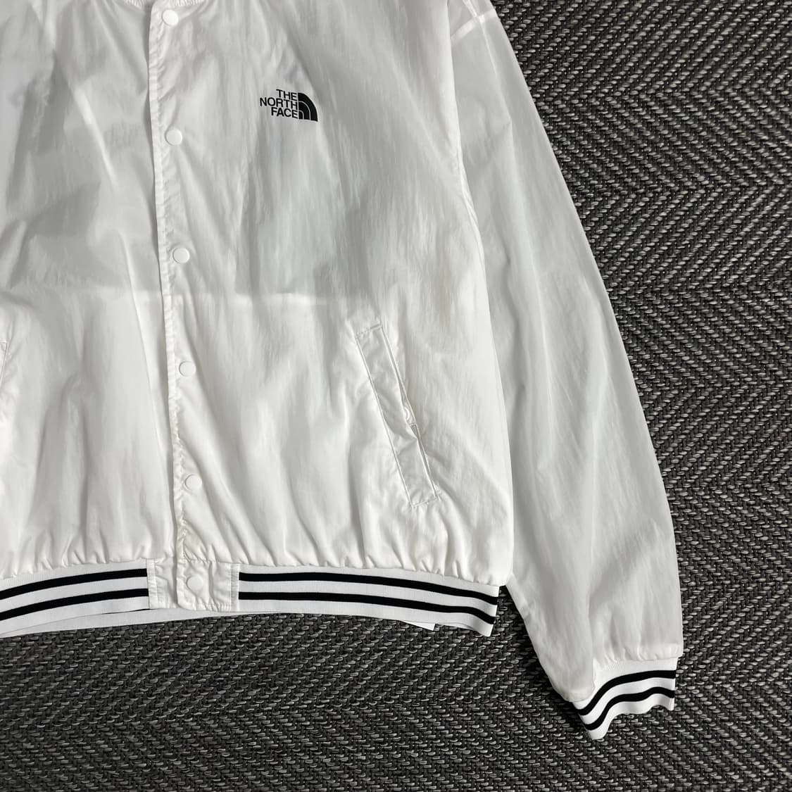 노스페이스 신형 라이트 나일론 봄버 바람막이y 3322 상품이미지5