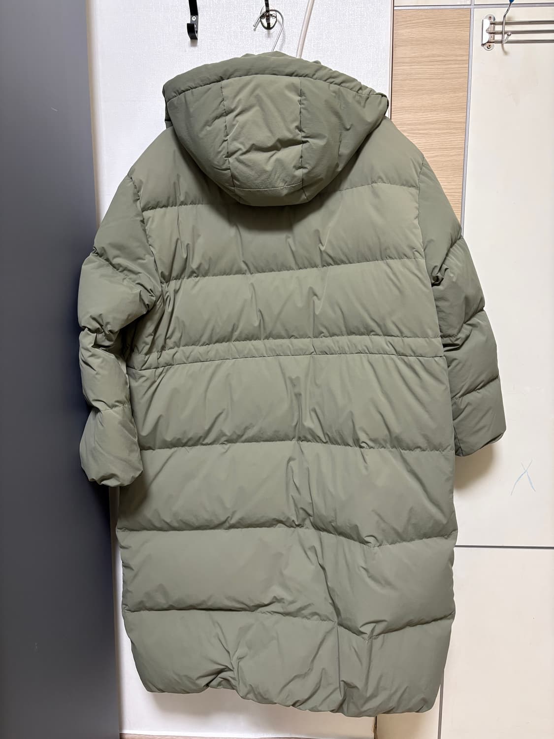[새상품](덕다운)무신사 스탠다드 우먼즈 롱 다운 파카 카키 XS 상품이미지2