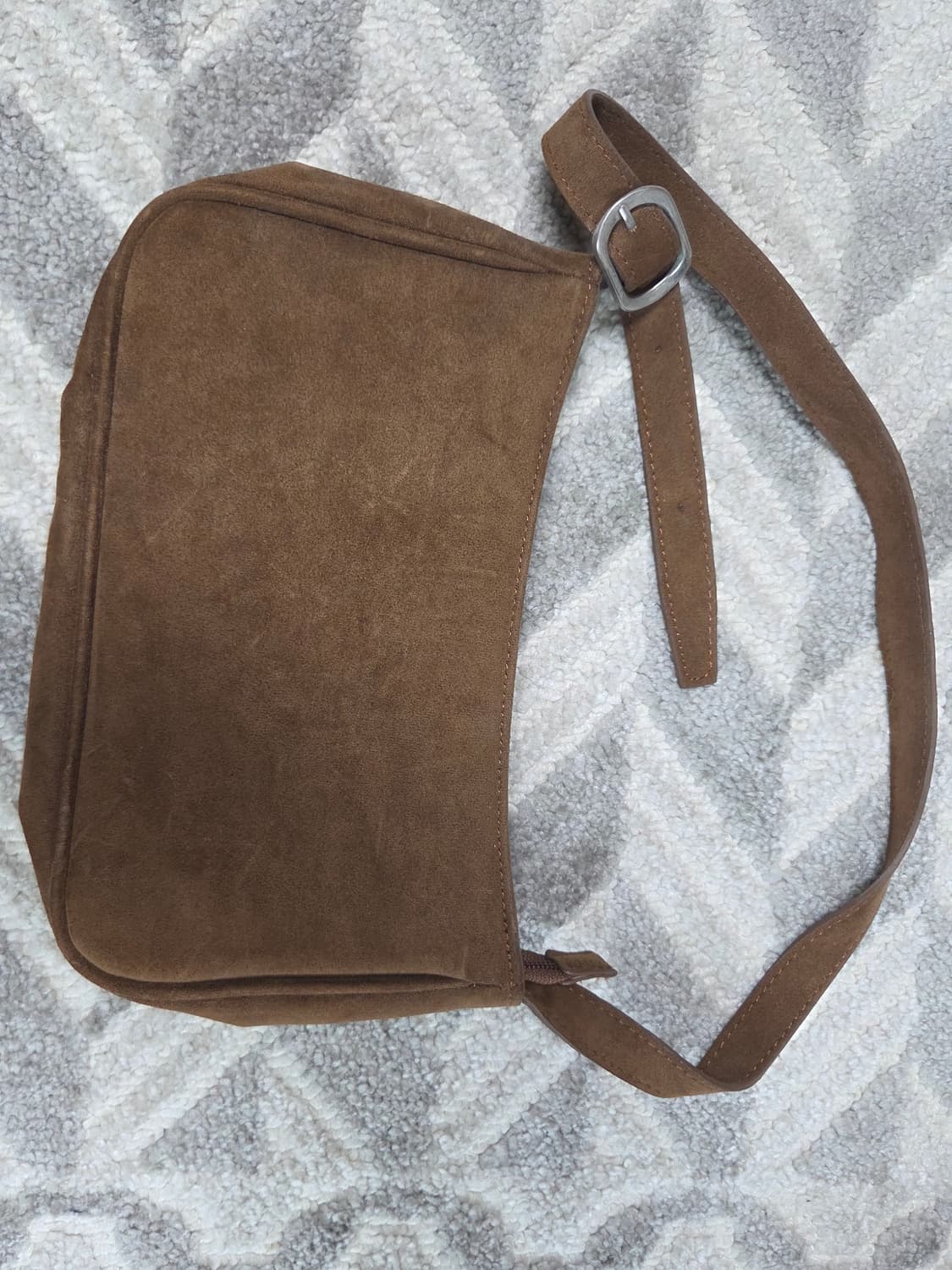 스웨이드 브라운 숄더백 상품이미지1