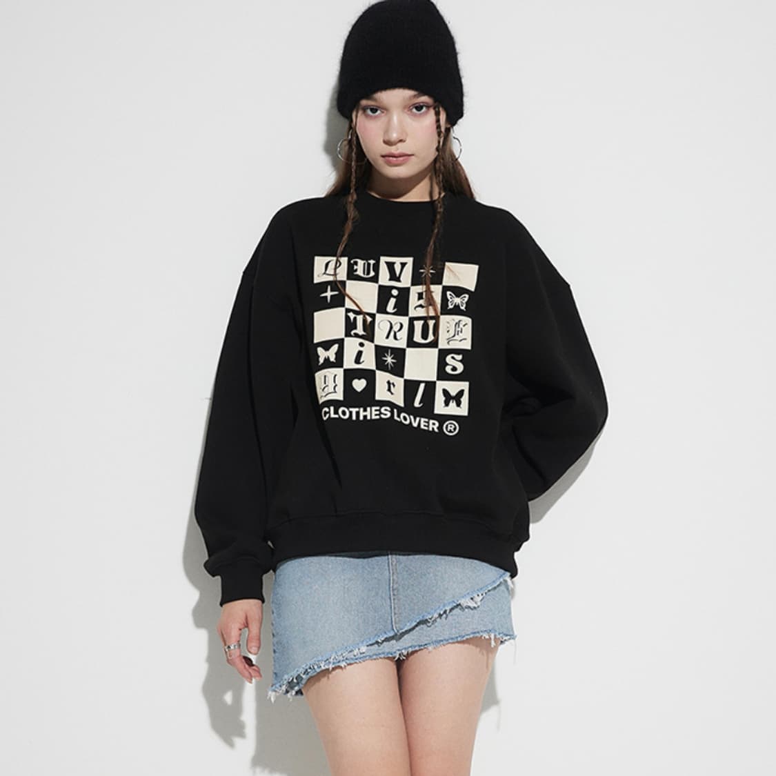 러브이즈트루(LUVISTRUE) OW 보드 스웻셔츠 프리사이즈 새상품 상품이미지2