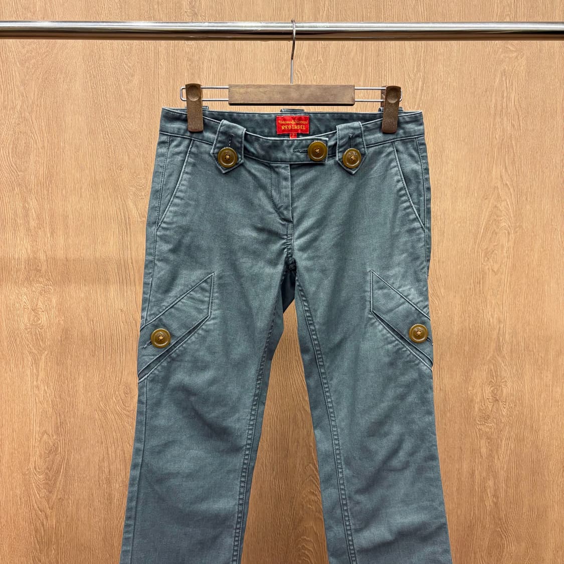 비비안 웨스트우드 레드 라벨 코튼 팬츠 밀리터리 버튼 스트랩 디테일 그린 상품이미지4