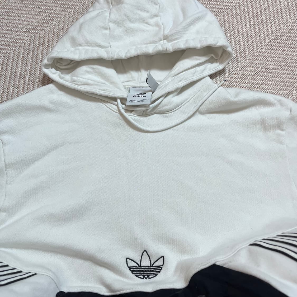 [정품] 아디다스 화이트 중앙로고 후드티 [ L ] 상품이미지3