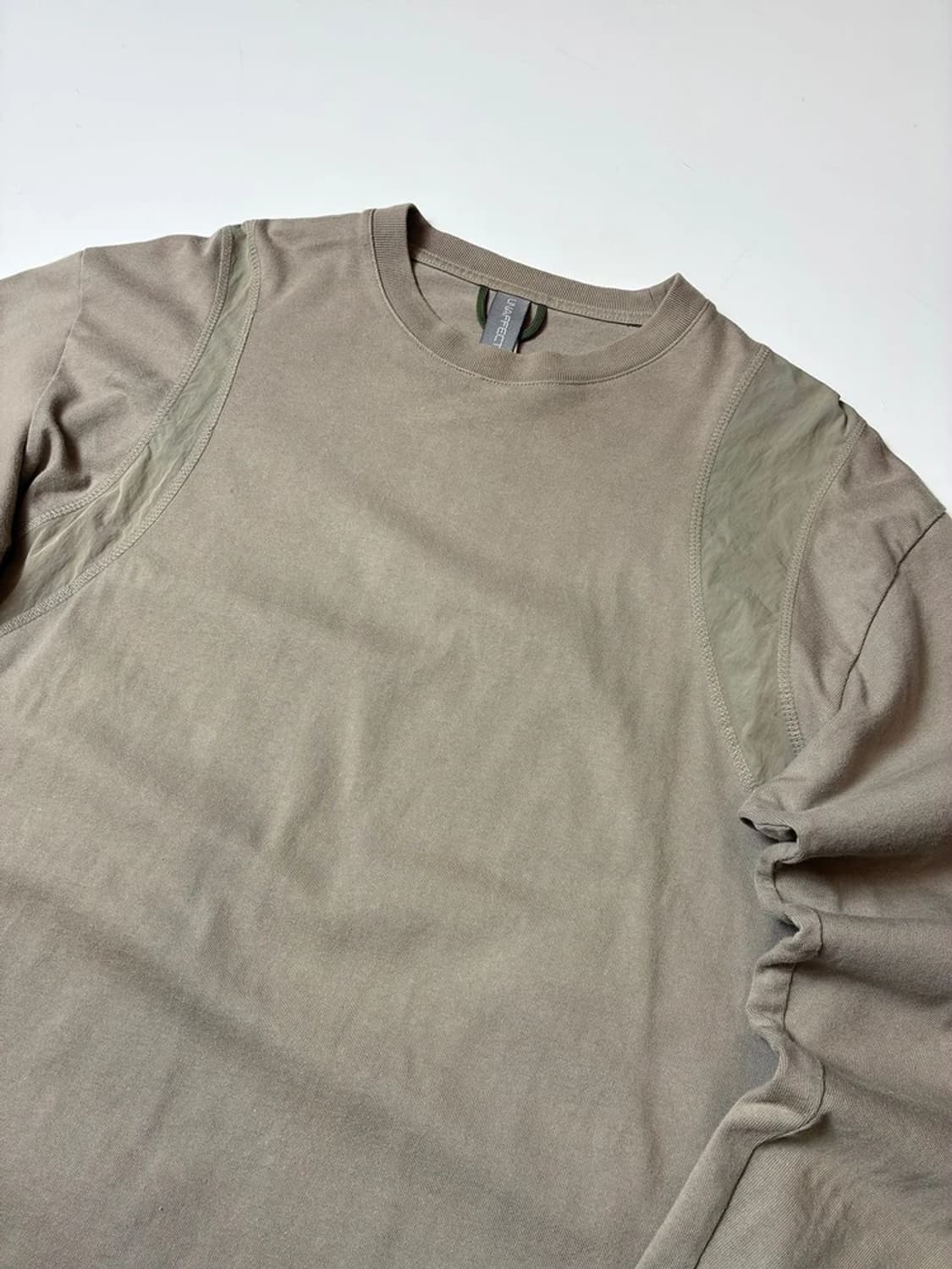 언어펙티드 22SS 절개 스티치 롱 슬리브 PN9326 상품이미지2