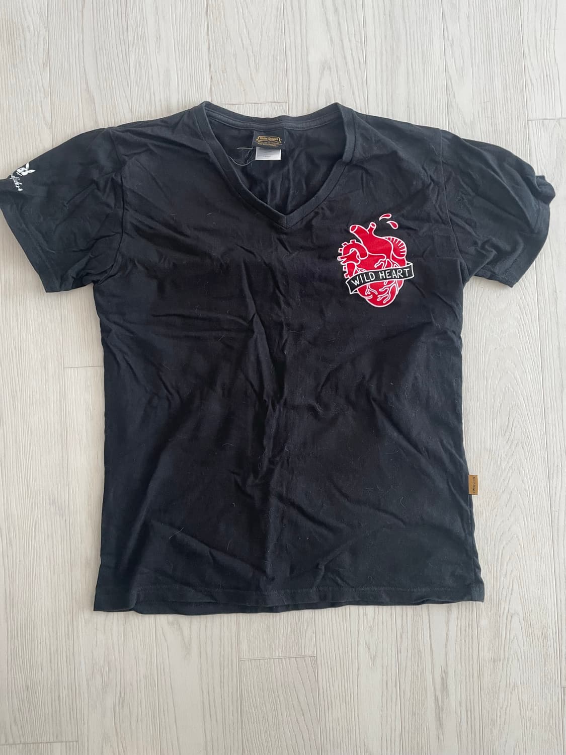 (S) 누드본즈 하트 브이넥 티셔츠 상품이미지1