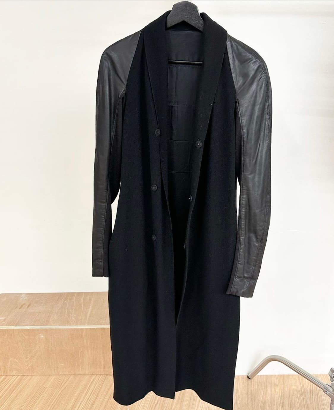 릭오웬스 블랙 레이온 레더 코트 상품이미지7