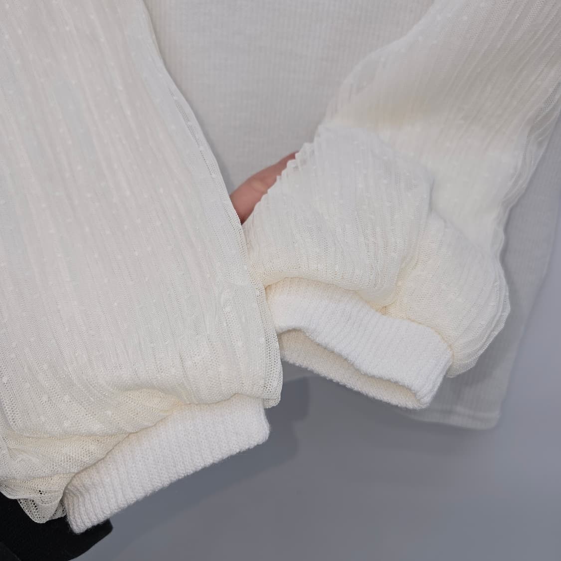 GLACIER
비즈 포인트 니트 블라우스 상품이미지5