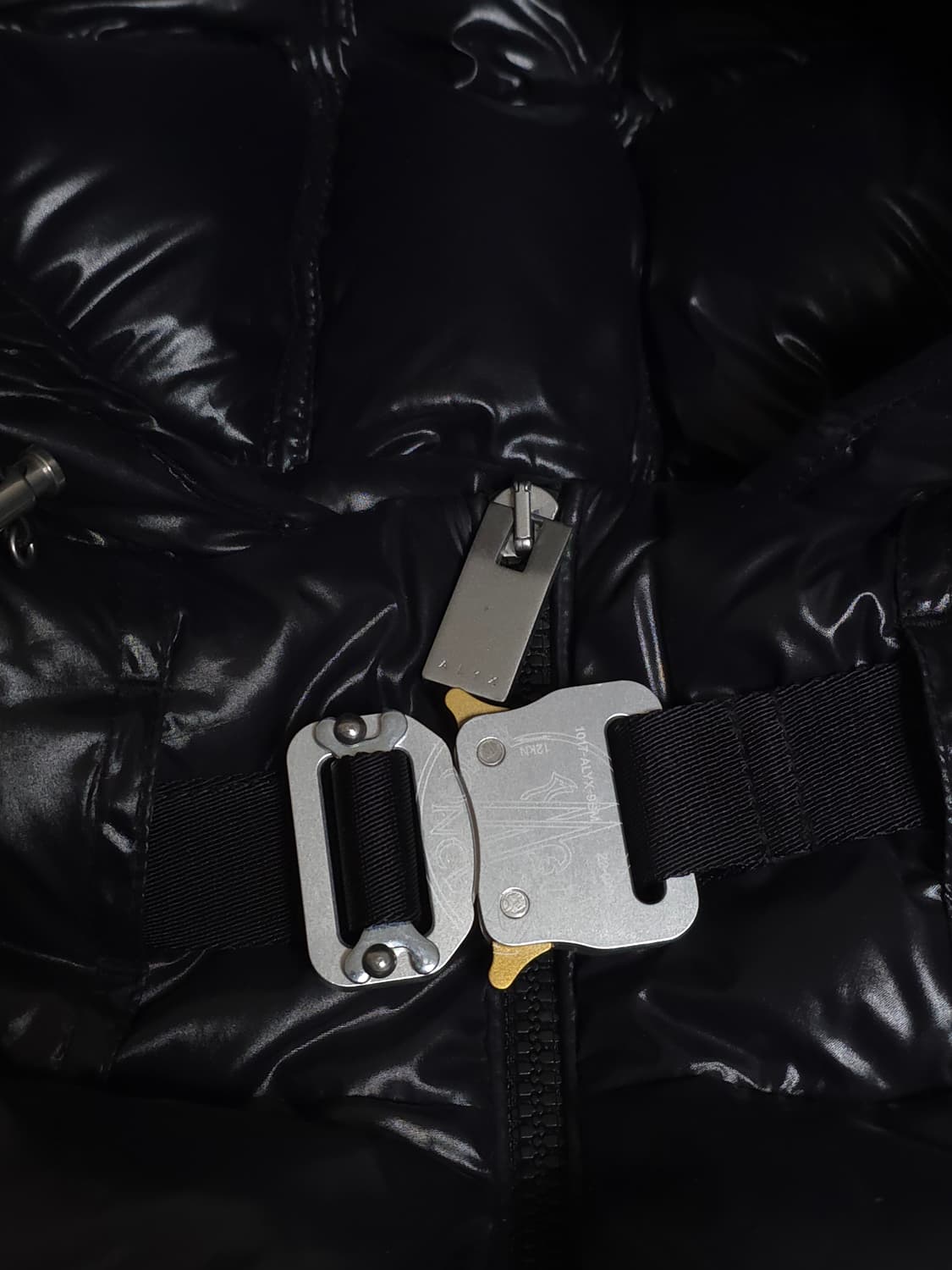 [3] 몽클레어 알릭스 22FW 알몬드 패딩 블랙 상품이미지3