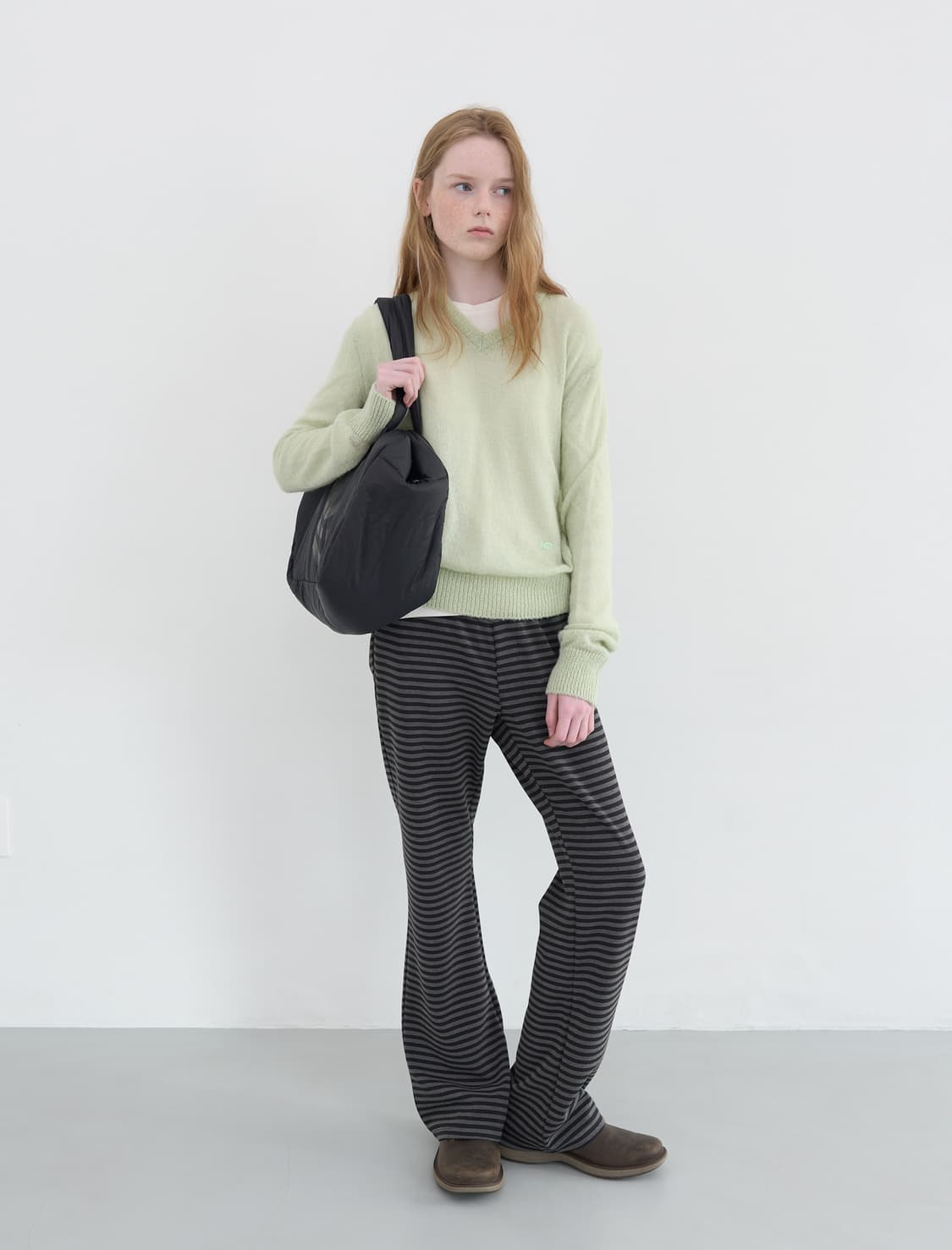 엔조블루스 마일드 스트라이프 밴딩 부츠컷 팬츠 (Black) 상품이미지2