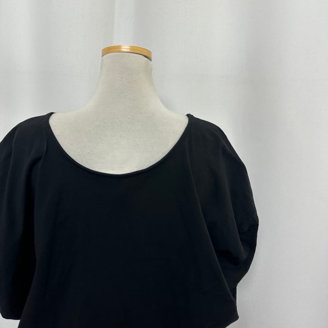   RIVER 여자 라운드넥 반팔티 검정 36 (실측108) 상품이미지6