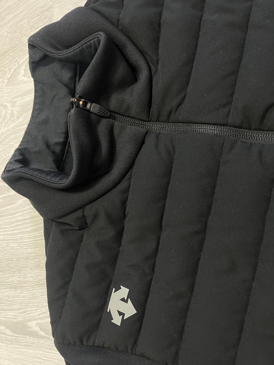 데상트 경량점퍼 100-105 상품이미지8