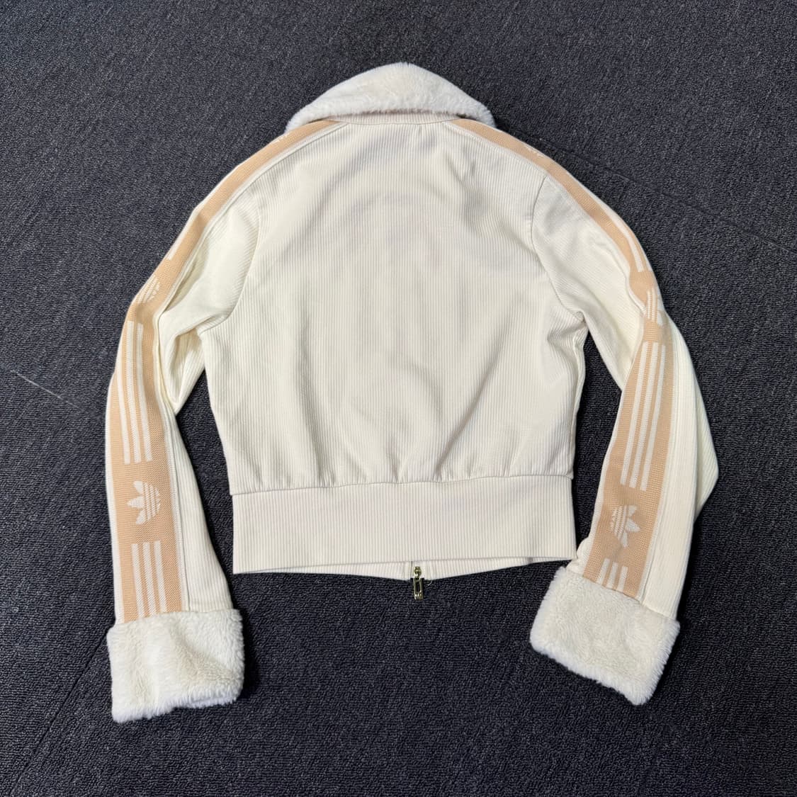 아디다스 스키 시크 퍼 재킷  상품이미지5