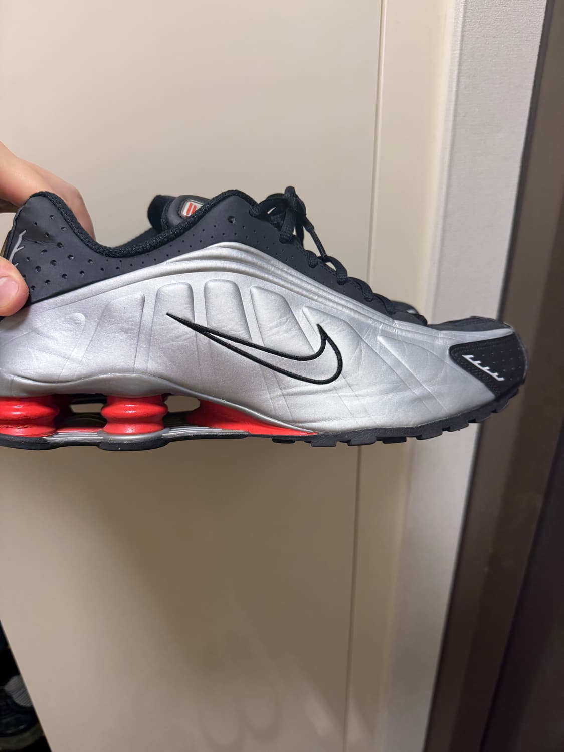 (구버전) 샥스 블랙 앤 메탈릭 실버 300 사이즈 상품이미지2