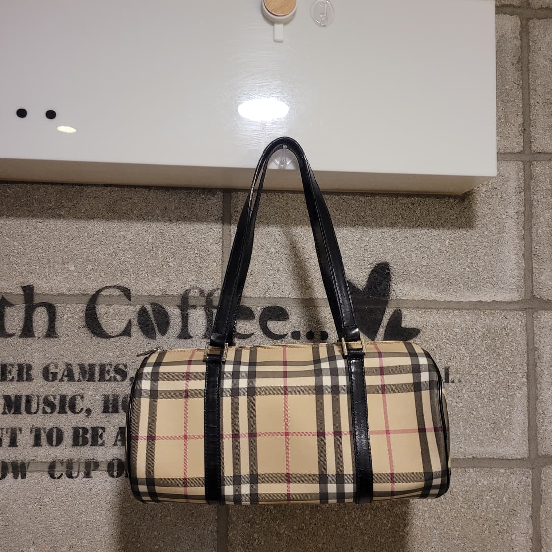 버버리 노바체크 원통 토트백 상품이미지1