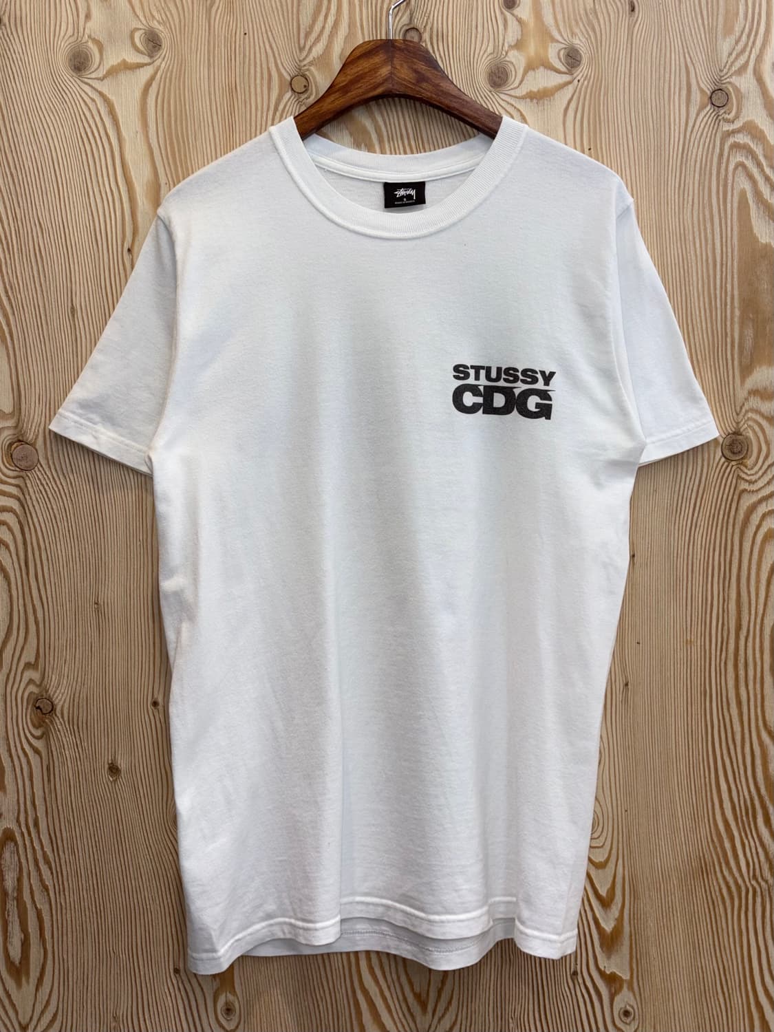 스투시xCDG 서프맨 티셔츠  상품이미지1