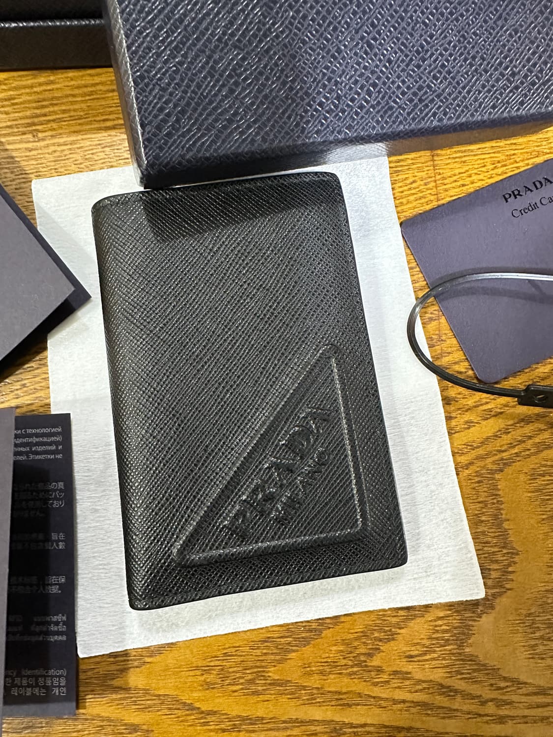프라다 사피아노 반지갑 블랙 상품이미지2