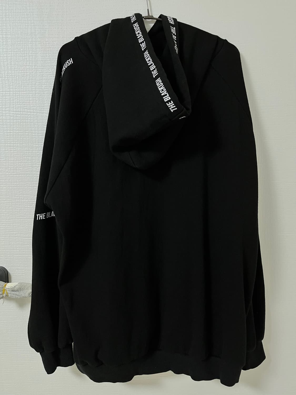 [무신사] 블랙크러쉬 BLK 레터링 포인트 후드티 105 (XL) 상품이미지5