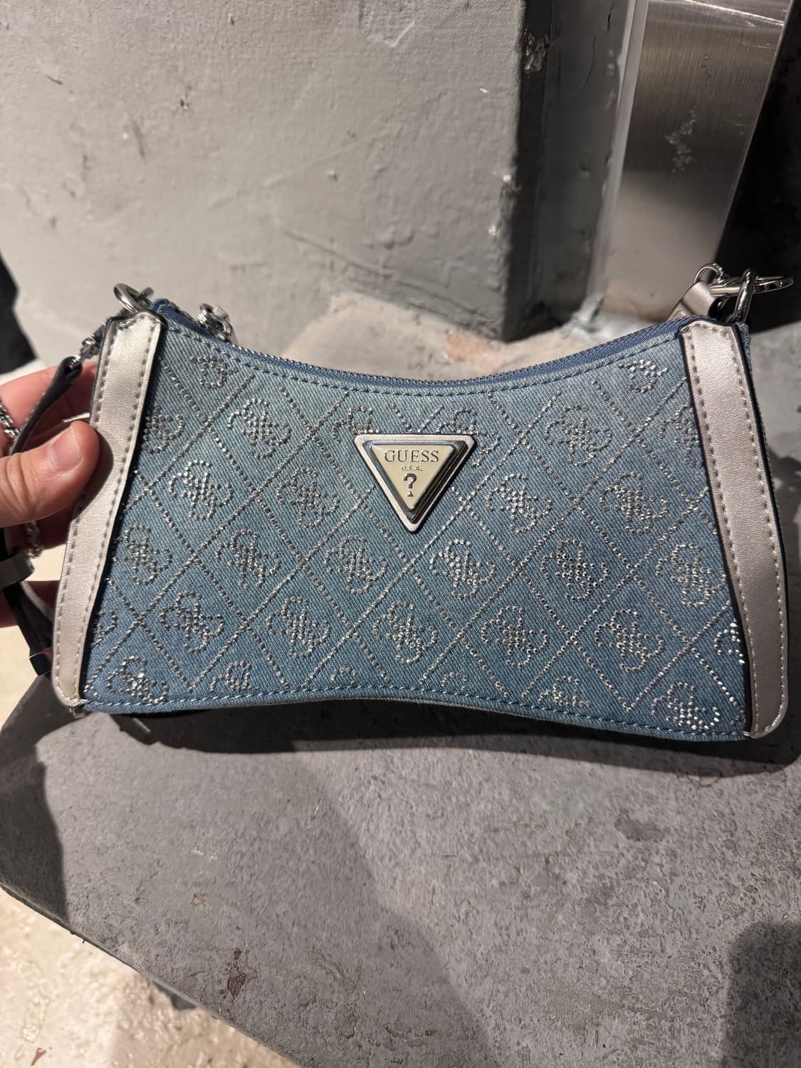 Guess 게스 데님 레더 숄더백  상품이미지3