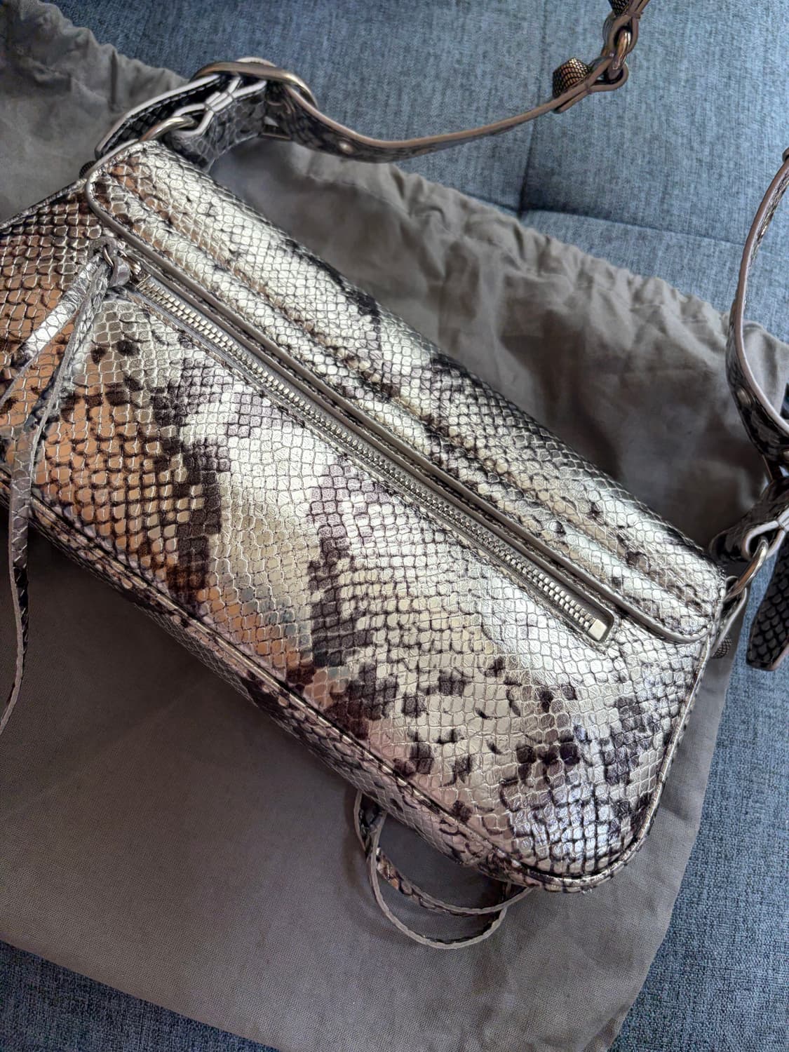 발렌시아가 르카골 슬링백 S 스몰 실버 상품이미지3