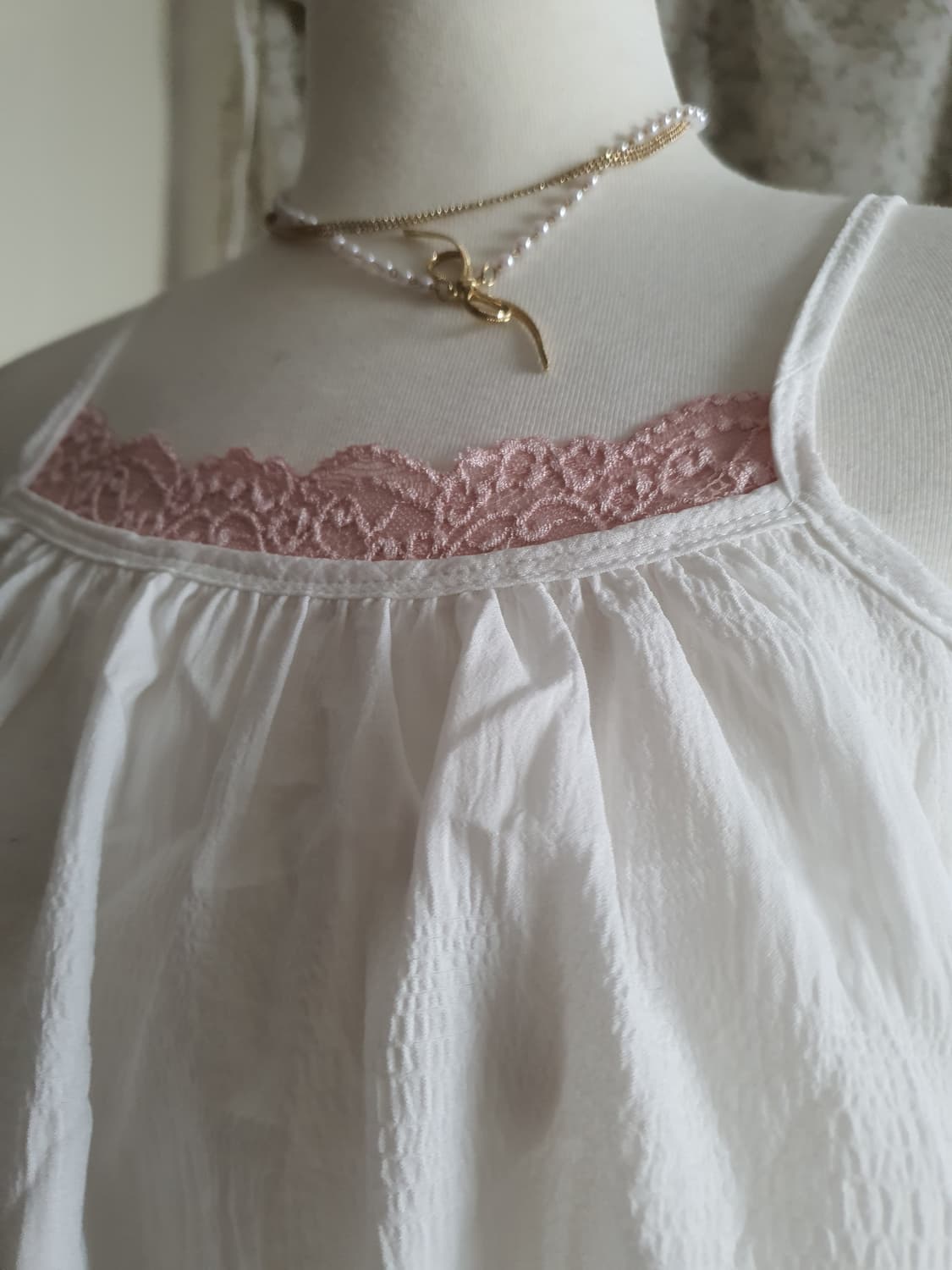 [모리걸] 화이트 끈 나시 블라우스 레이스 장식 상품이미지3