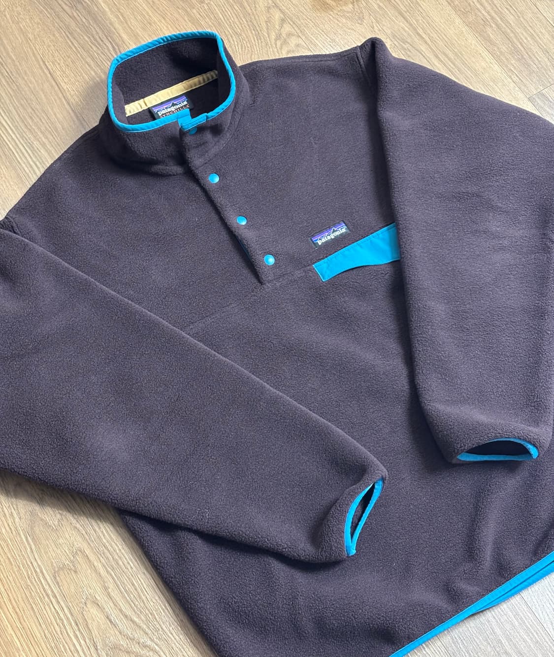 파타고니아 신칠라 옵시디언 플럼 m사이즈 판매합니다 상품이미지1