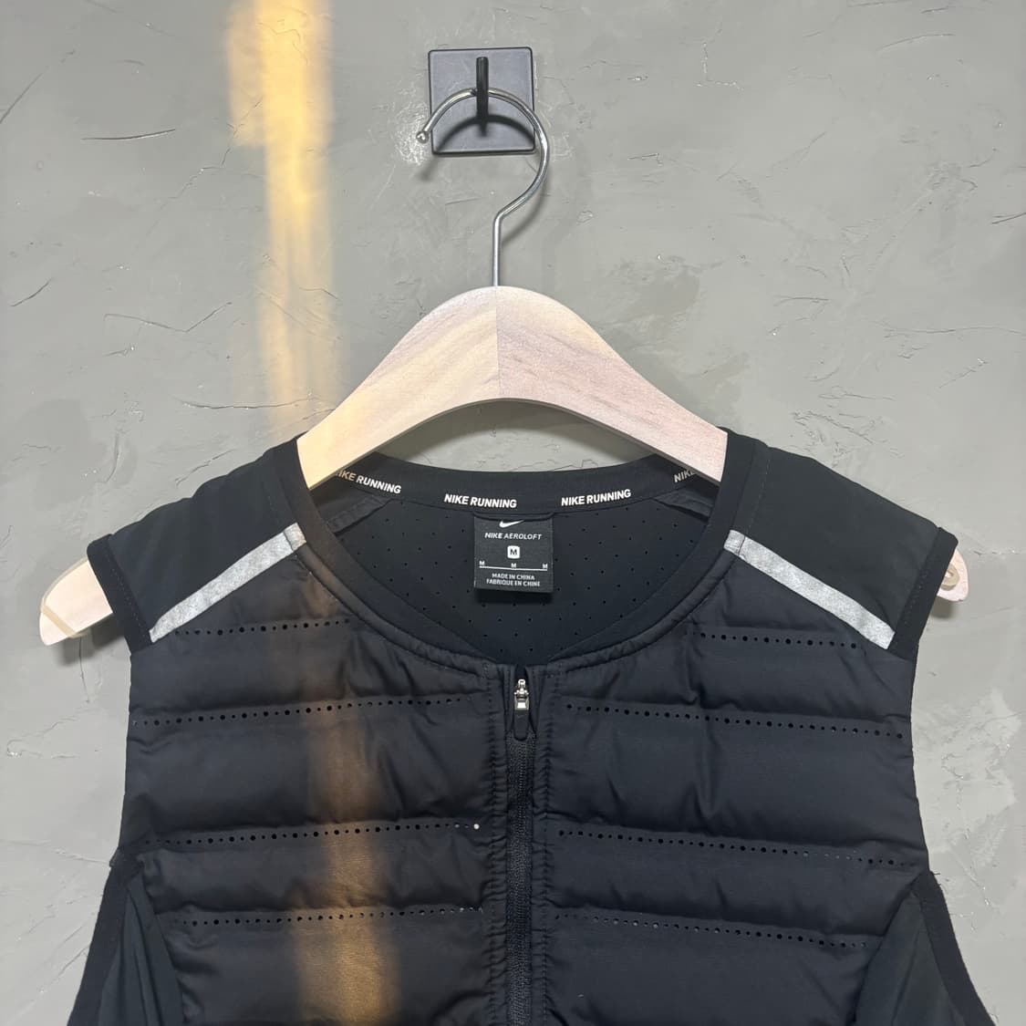 나이키 러닝 에어로로프트 베스트 상품이미지2