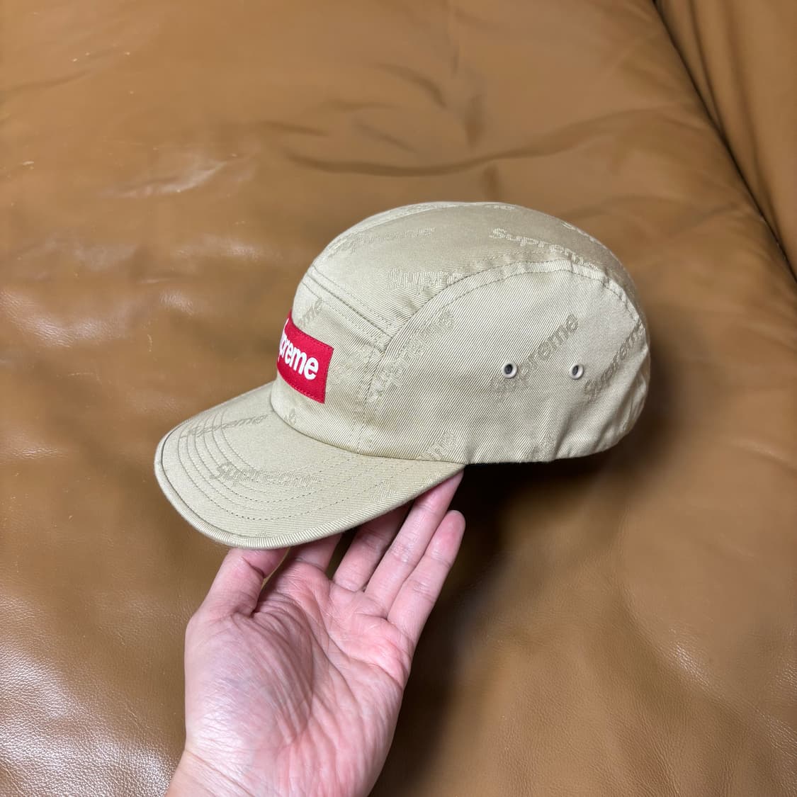 Supreme 슈프림 자카드 로고 워시드 탄 캠프캡 모자 (Tan) 상품이미지4