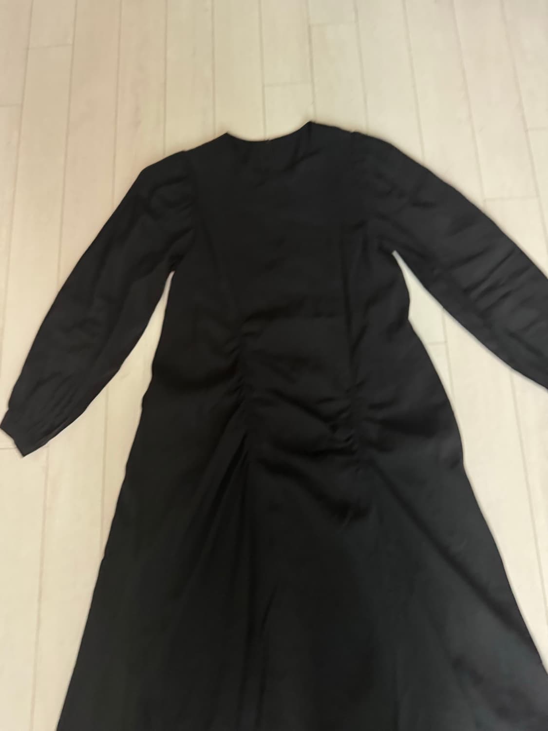 블랙 셔링 롱 슬리브 드레스 상품이미지3