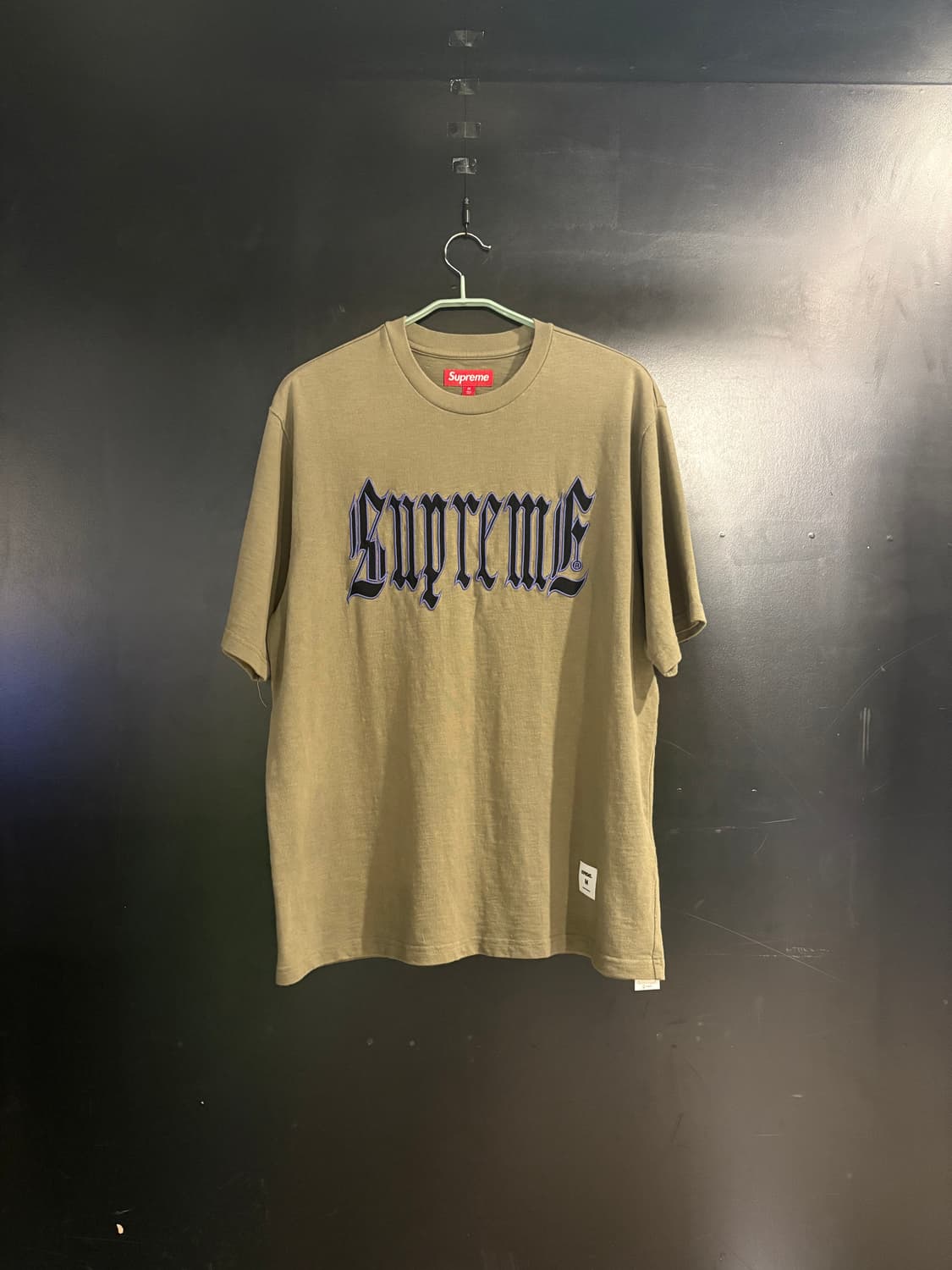 슈프림 올드 잉글리시 반팔티 상품이미지1