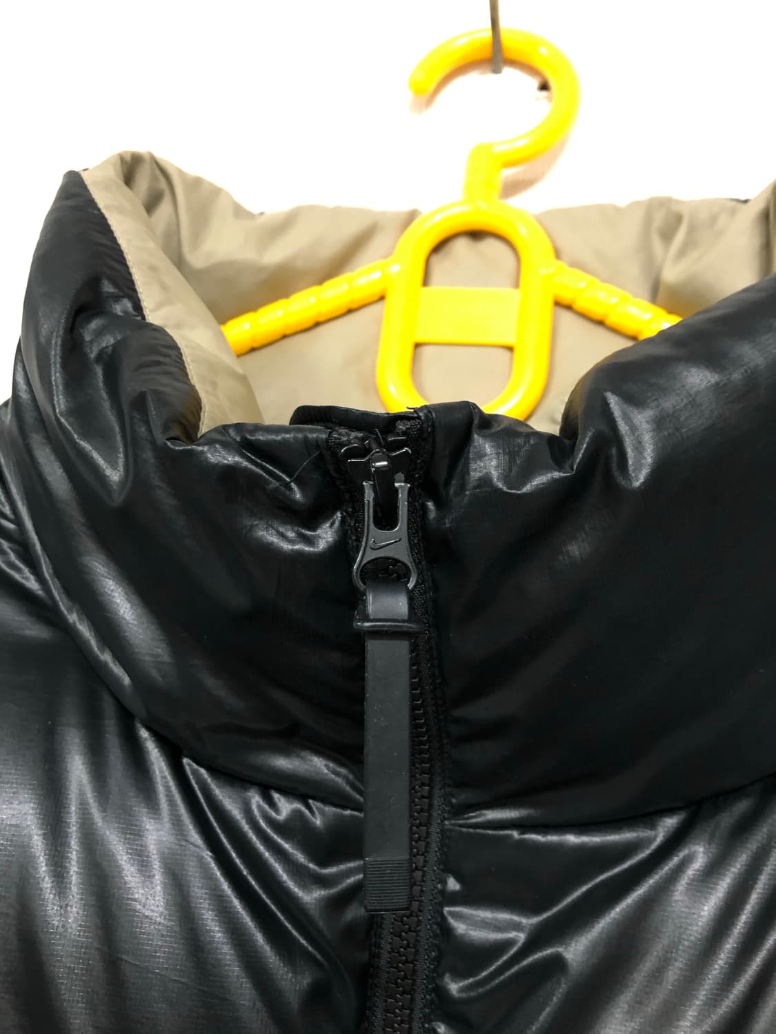 나이키 여성 오버핏 하이넥 세미크롭 유광 덕다운 패딩 XL _ 블랙 상품이미지3