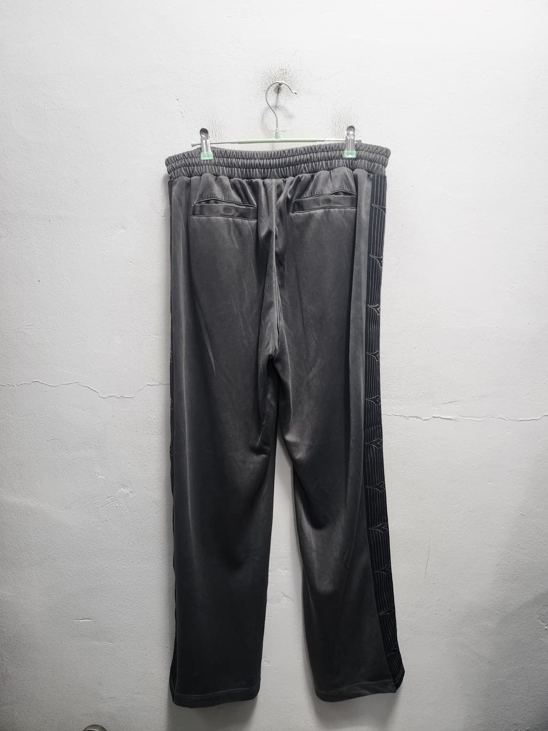 디아도라 피그먼트 사이드라인 트랙팬츠  상품이미지2