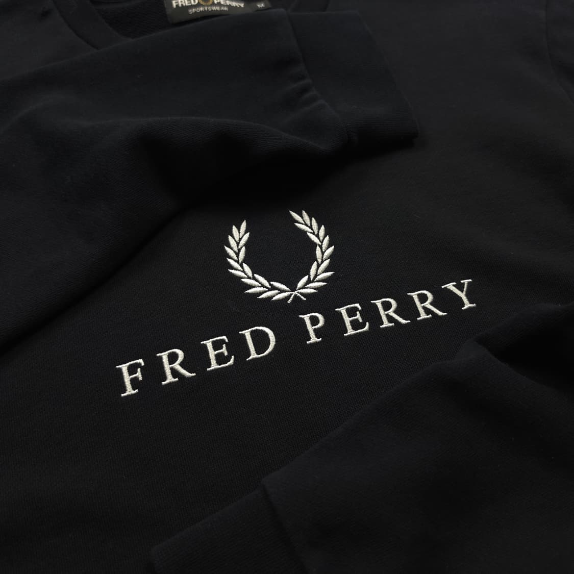 프레드페리 아카이브 자수 빅로고 블랙 맨투맨 (M) 상품이미지3