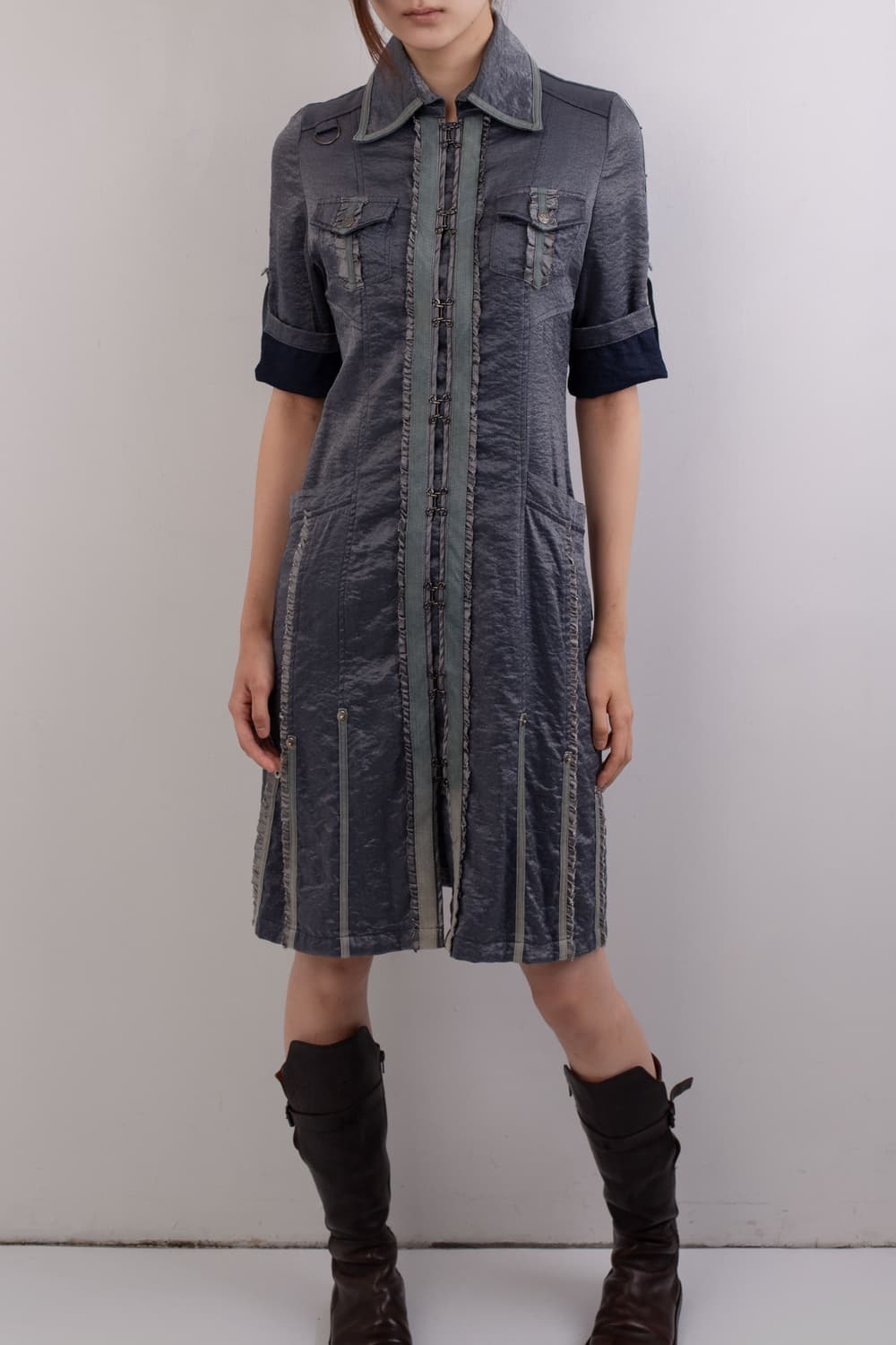OZZONESTE GLOSSY MILITARY SHIRT DRESS 상품이미지3