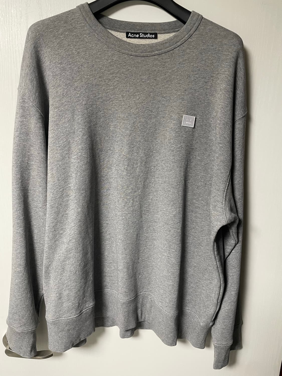 아크네 스튜디오 폰바 페이스 크루넥 스웨트셔츠 라이트 그레이 멜란지 상품이미지2
