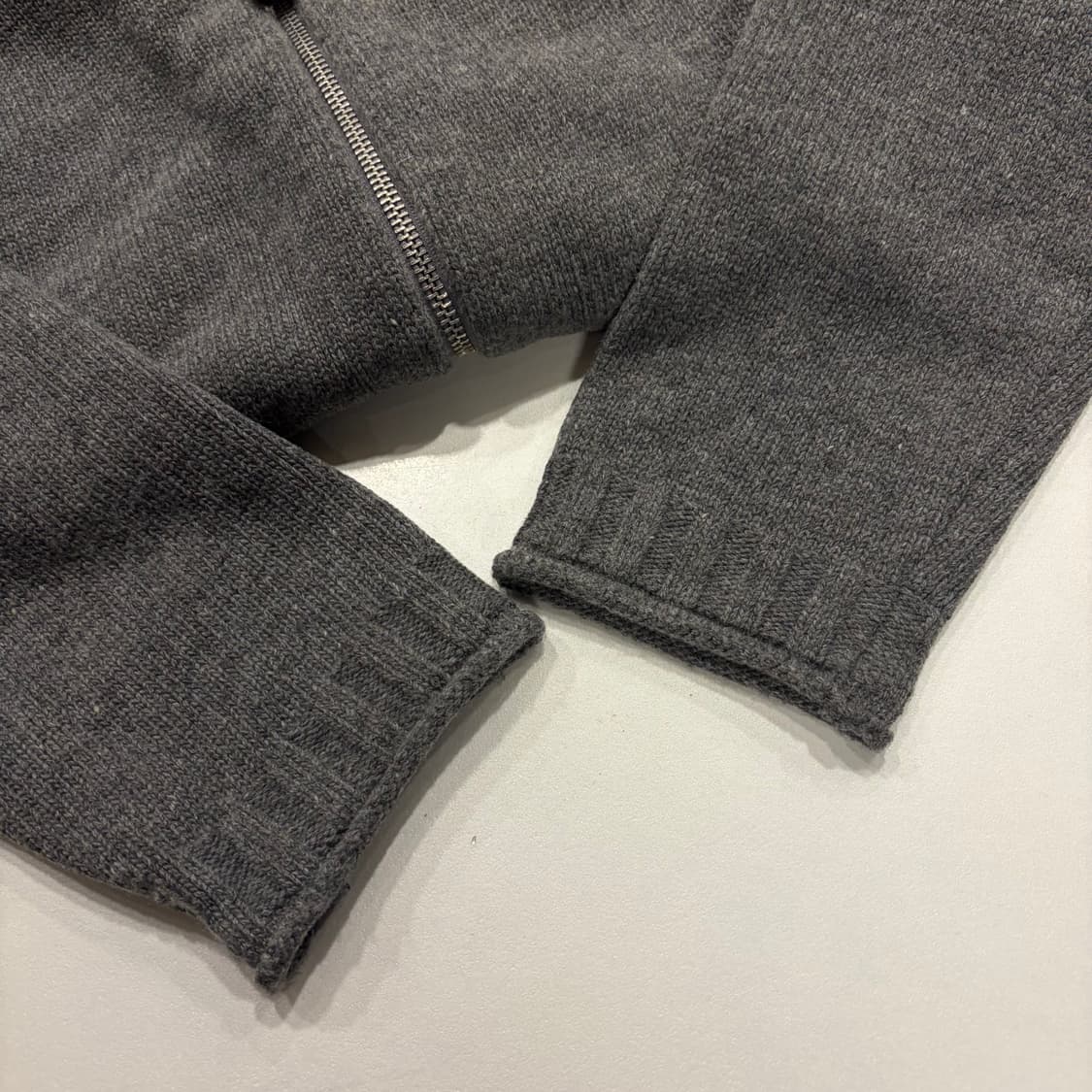 [S] 마뗑킴 울 캐시미어 그레이 니트 가디건 집업 B809 상품이미지5