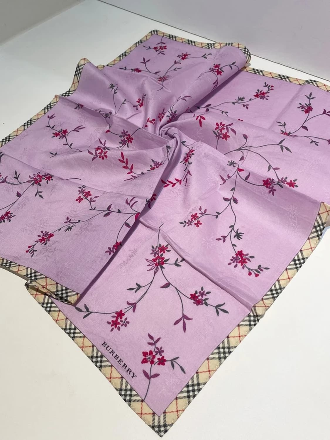 버버리 00s 시그니처 재팬 플라워 쁘띠 반다나 손수건 A1216 상품이미지2