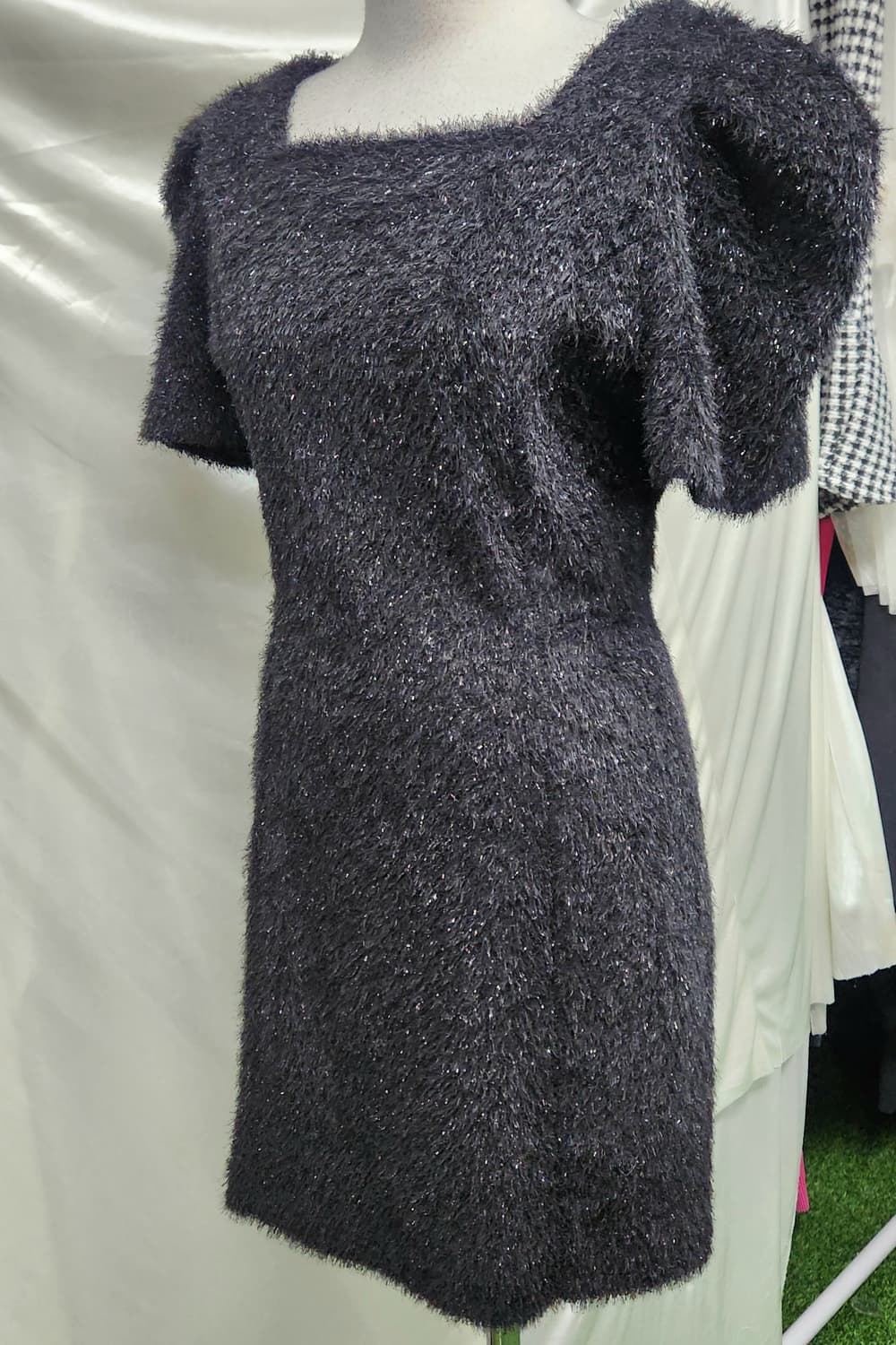 스페셜 에디션💎 글리터 샤기 미니드레스 상품이미지4