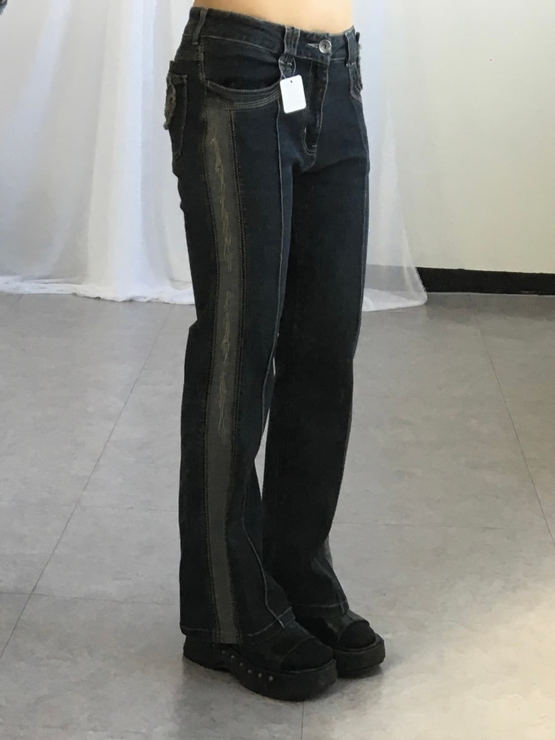 Side embroidery point cotton pants 상품이미지1